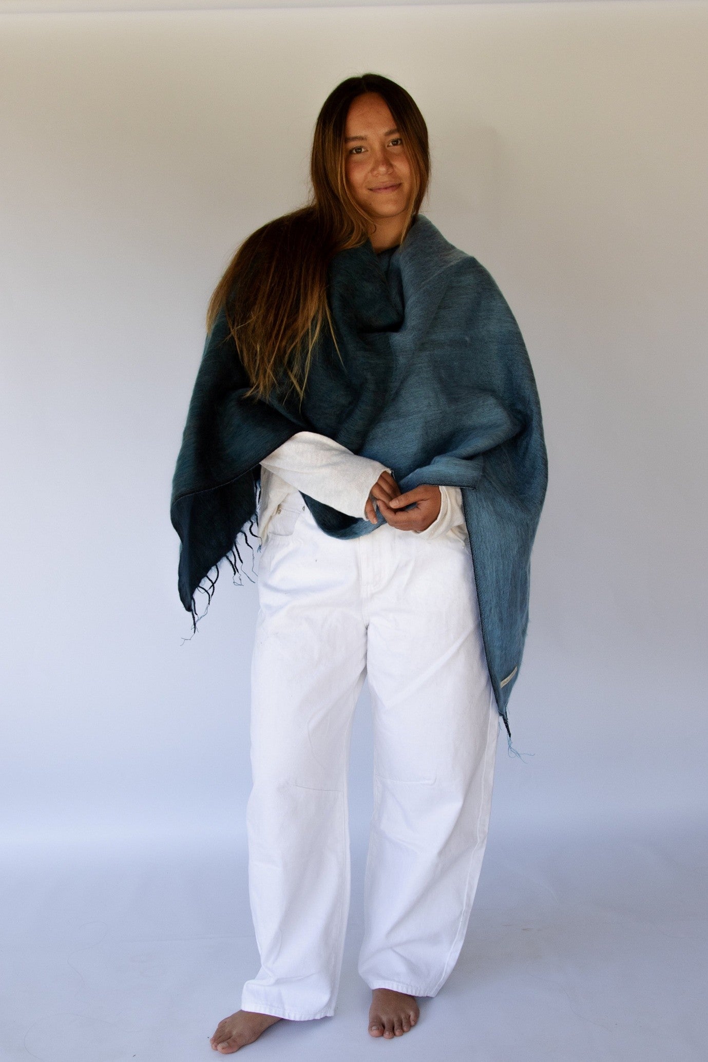 Amara Poncho INDIGO SPLIT